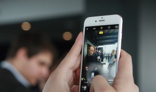 Apple ще попречи на полицията да хаква iPhone