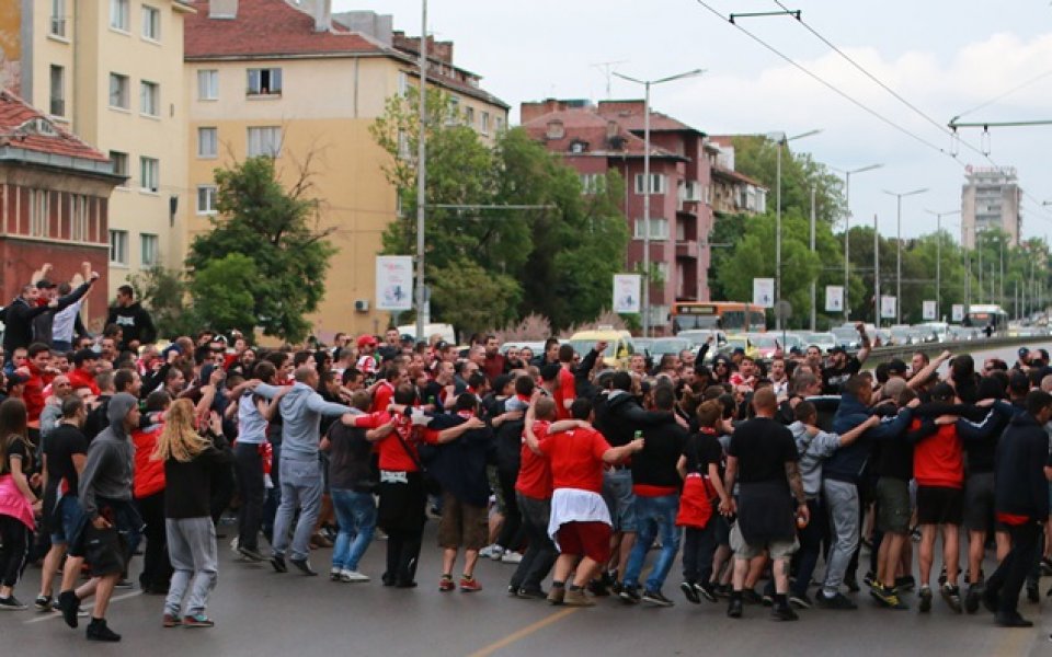 Фенове на ЦСКА с открито писмо до премиера, искат сезиране на прокуратурата