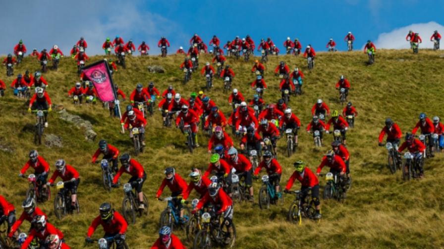 Луда надпревара с 400 велосипедисти