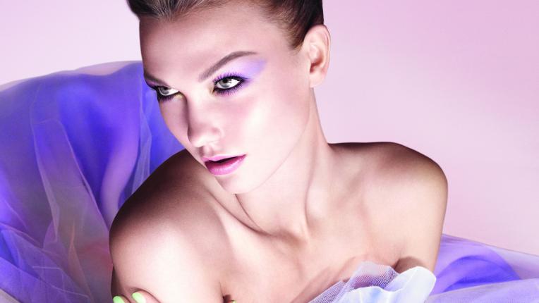 Пролетното лице на Dior е решено в пастелни тонове