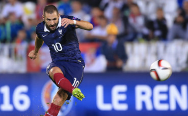 Французите изпъдиха Бензема