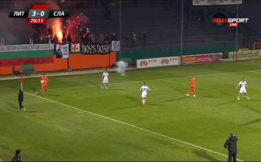 ВИДЕО: Феновете на Славия намериха сили да се забавляват