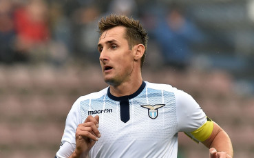 Мирослав Клозе още не е решил бъдещето си