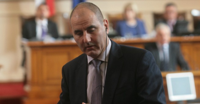 Заместник председателят на партията Цветан Цветанов обяви че ГЕРБ няма