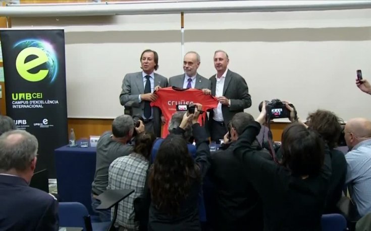 ВИДЕО: Първата публична поява на Кройф след тежката диагноза