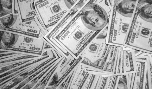 Европа иска да спре кранчето за парите на терористите