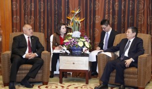 Премиерът Бойко Борисов и кметът на Шанхай Ян Сюн