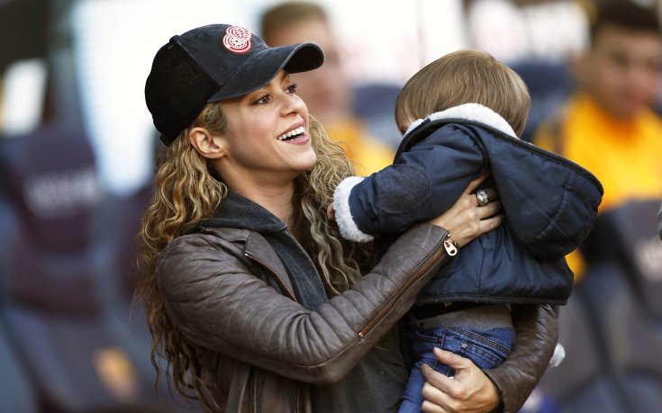 Специална подкрепа за Пике от трибуните