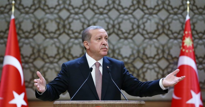 Режимът на извънредно положение в Турция, въведен след неуспешния опит