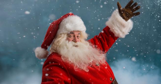 Дядо Коледа потегли от Лапландия Добрият старец потегли с еленския