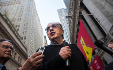 Шеф във Ферари: Ако Фетел иска да остане, това е уредено