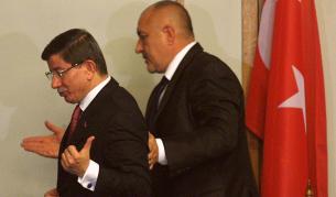 Борисов е говорил с Давутоглу за раздора за ДПС