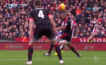 ВИДЕО: Йънг намеси волейболни прийоми в мача със Стоук