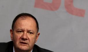 Михаил Миков