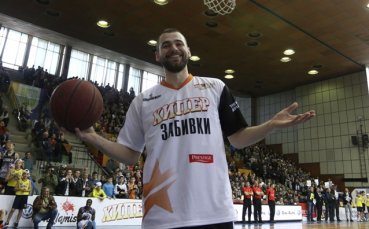 Павел Маринов със силен мач в Румъния