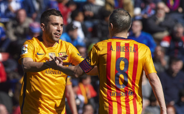 Барса продължава убедително да брани върха в Примера