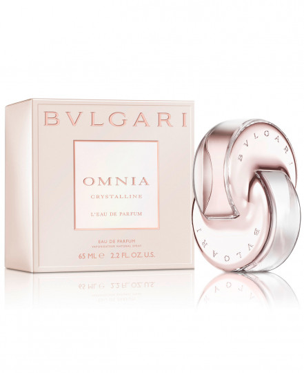 Парфюмната вода Bvlgari Omnia Crystalline е аромат на цъфнали цветя , които събуждат за живот озаряващия блясък на чистия кристал.
Комбинира яснотата на сочна мандарина, допълнена с нанизи от нежност на цветове на лотос.В сърцето на аромата прониква сладкото ухание на хелиотроп и опияняващ ирис. Съблазнителен, но тънък момент зад този аромат дава сандаловото дърво.