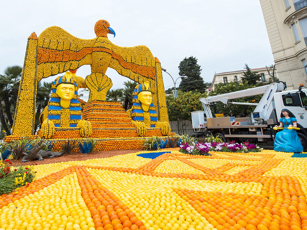 83-ти фестивал на Лимона в Ментон, Франция. Темата тази година е Чинечита от 13 февруари до 2 март