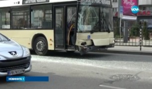 Катастрофа между два автобуса в Пловдив