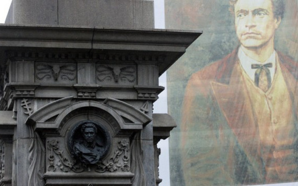 Левски ще раздава безплатни книжки за Васил Левски на първолаци