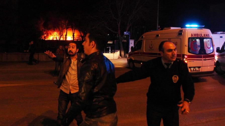 Мощен взрив разтърси Анкара, има десетки жертви
