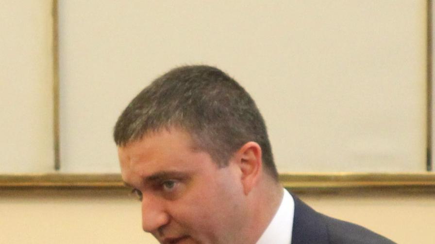  Горанов приказва за държавен монопол при лотариите 