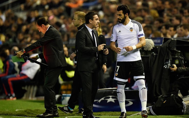 Гари Невил направи комична смяна под диктовката на 