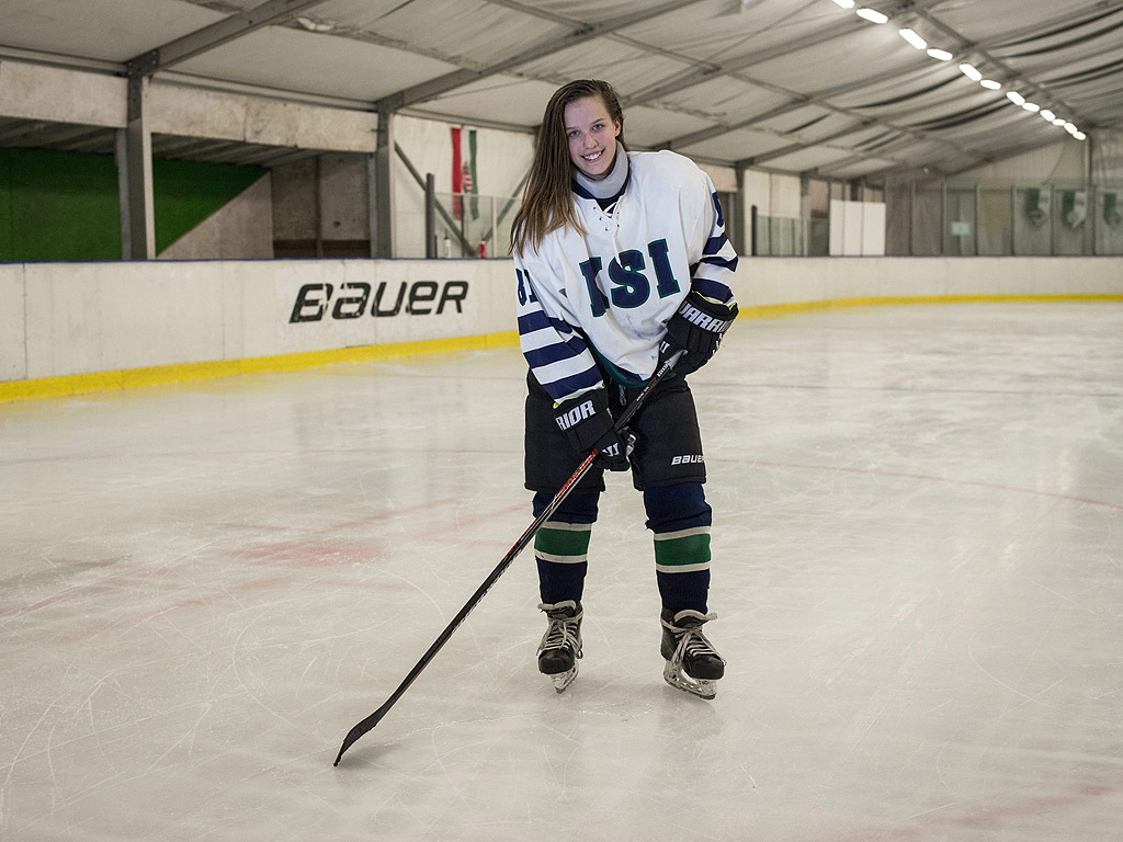 Девет унгарски жени професионалисти, които преследват кариера в професии, доминирани от мъжете.