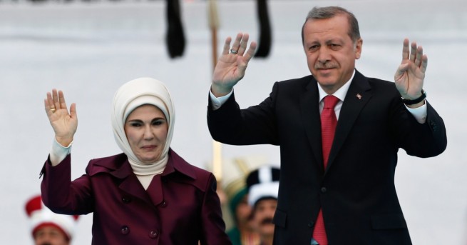 Емине Ердоган е съпругата на турския президент тя е