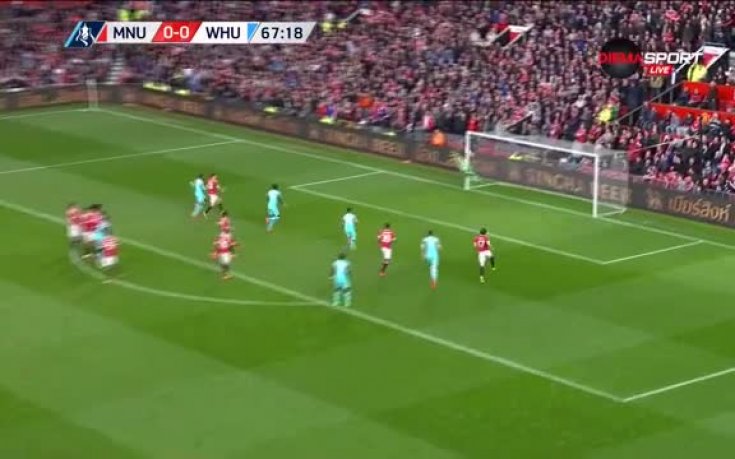 Пайе порази Юнайтед с пореден шедьовър през сезона