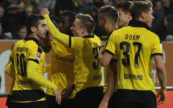 Аугсбург изнерви Дортмунд, но пострада лошо