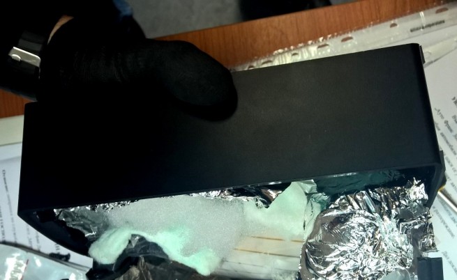 Митничари удариха канал за кокаин през България на Аерогара София