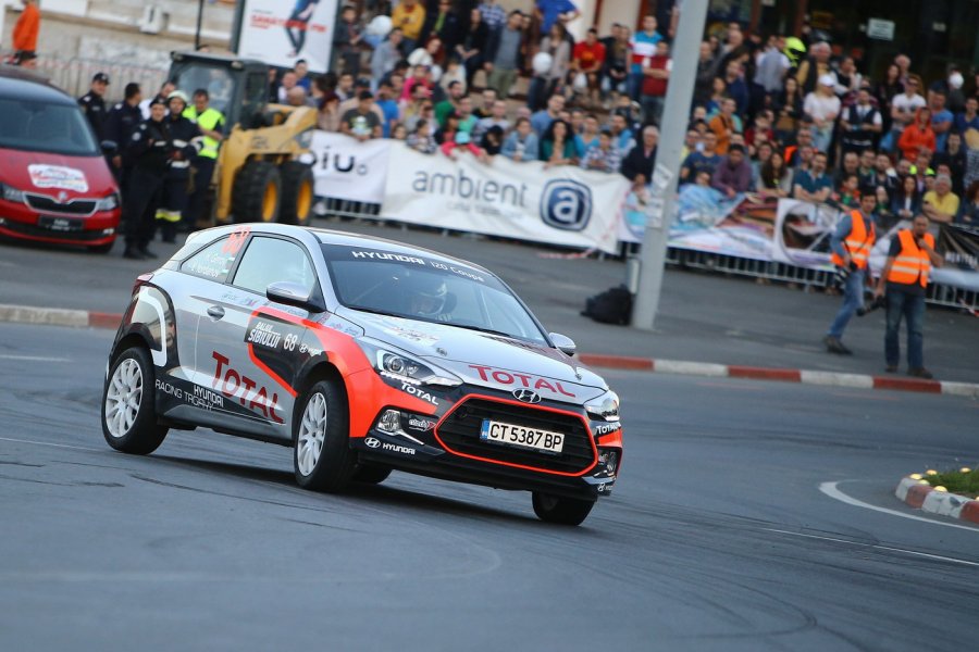 Екипажът Васил Жеков Бойко Шопов спечели първия кръг на Hyundai1