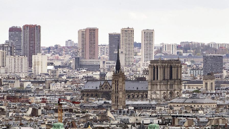 Париж заринат в боклук в навечерието на Евро 2016