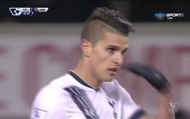 Ерик Ламела опита изпълнение в стил Денис Бергкамп