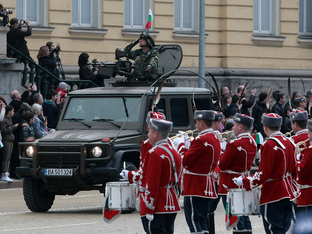 Военния парад в столицата на представителните части на Българската армия