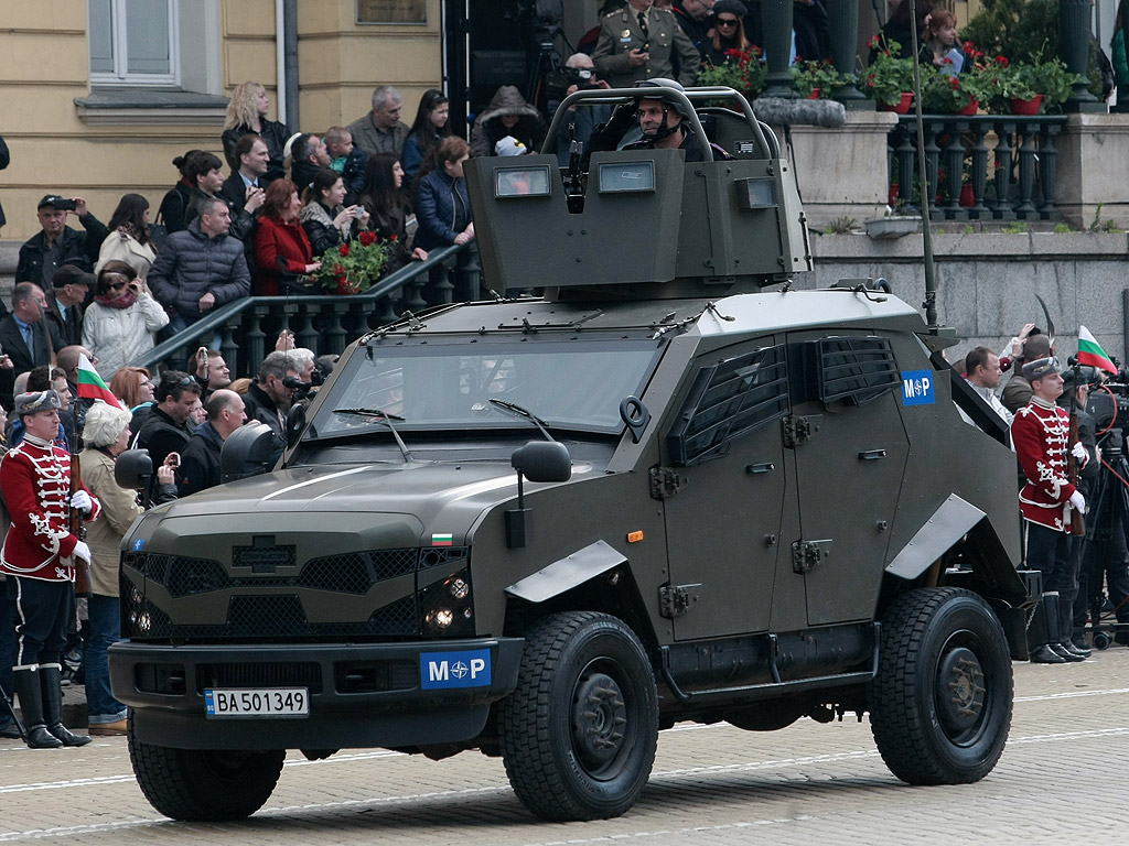 Военния парад в столицата на представителните части на Българската армия