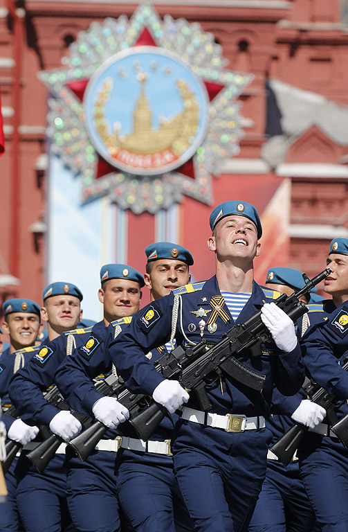 Парад в Москва за 71 години от съветската победа над нацистка Германия