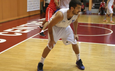 Маринов с 11 минути при поражение на Прищина