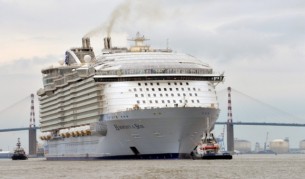 Вижте отвътре най-големия круизен кораб в света