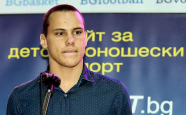 Антъни Иванов първа резерва за финала на 200 метра бътерфлай