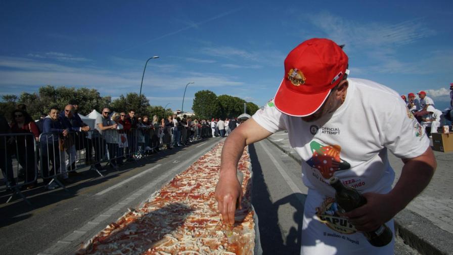Вижте най-голямата пица „Маргарита“ в света (видео)