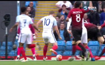 Англия поведе на Турция след проспана засада