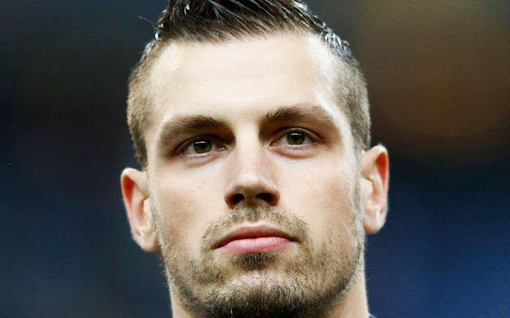 Евертън вдига офертата за играч на Ман Юнайтед