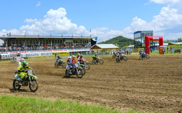 Пред пълни трибуни завърши Гран При България по мотокрос