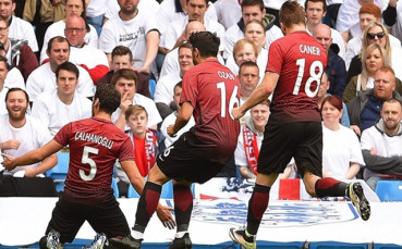 Турция увисна с двама играчи