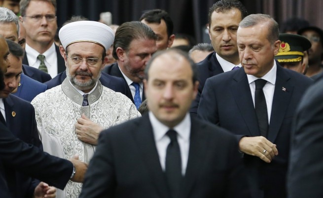 Ердоган предизвика скандал на погребението на Мохамед Али
