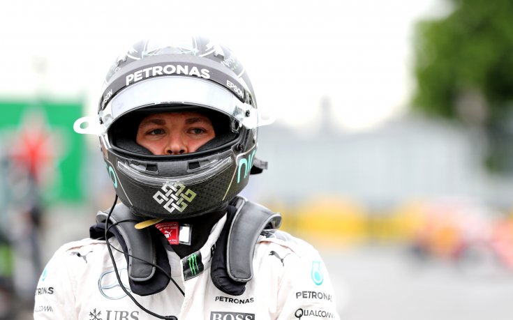 Нико Розберг бесен заради удара от Хамилтън