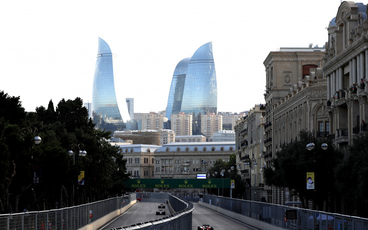 Никакви проблеми за Розберг в историческо състезание в Баку