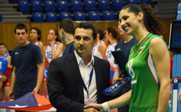 Българската националка Ева Янева и тимът ѝ Волеро Льо Кане ще играят